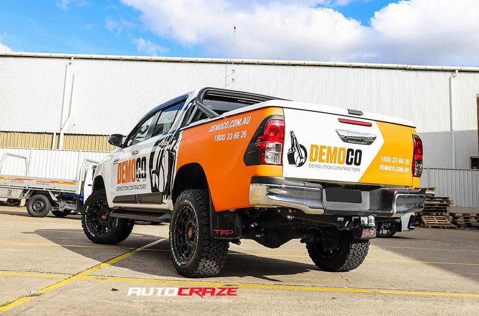 TOYOTA HILUX N80 4WD HOSS XD II GLOSS BLACK